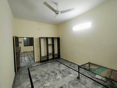 9 marla 1st floor for rent