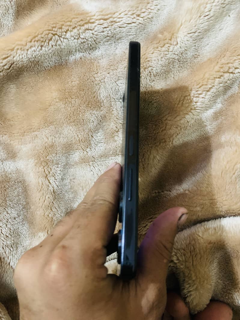 INFINIX NOTE 30 4