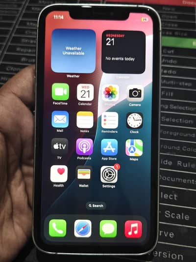 Apple iPhone Xr Converted to 15 Pro 64Gb Back Break