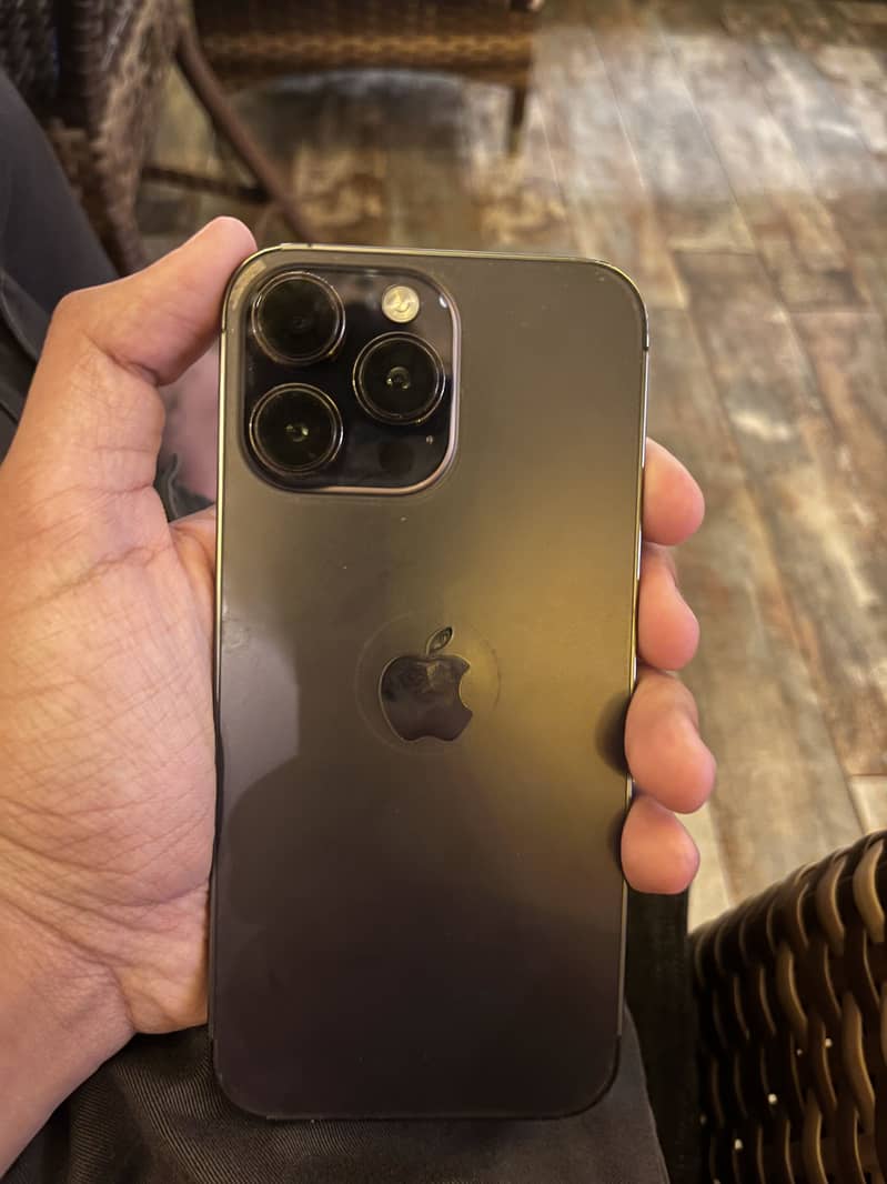Apple iPhone 14 Pro Max 4