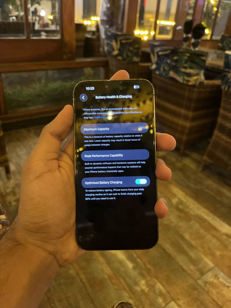 Apple iPhone 14 Pro Max 8