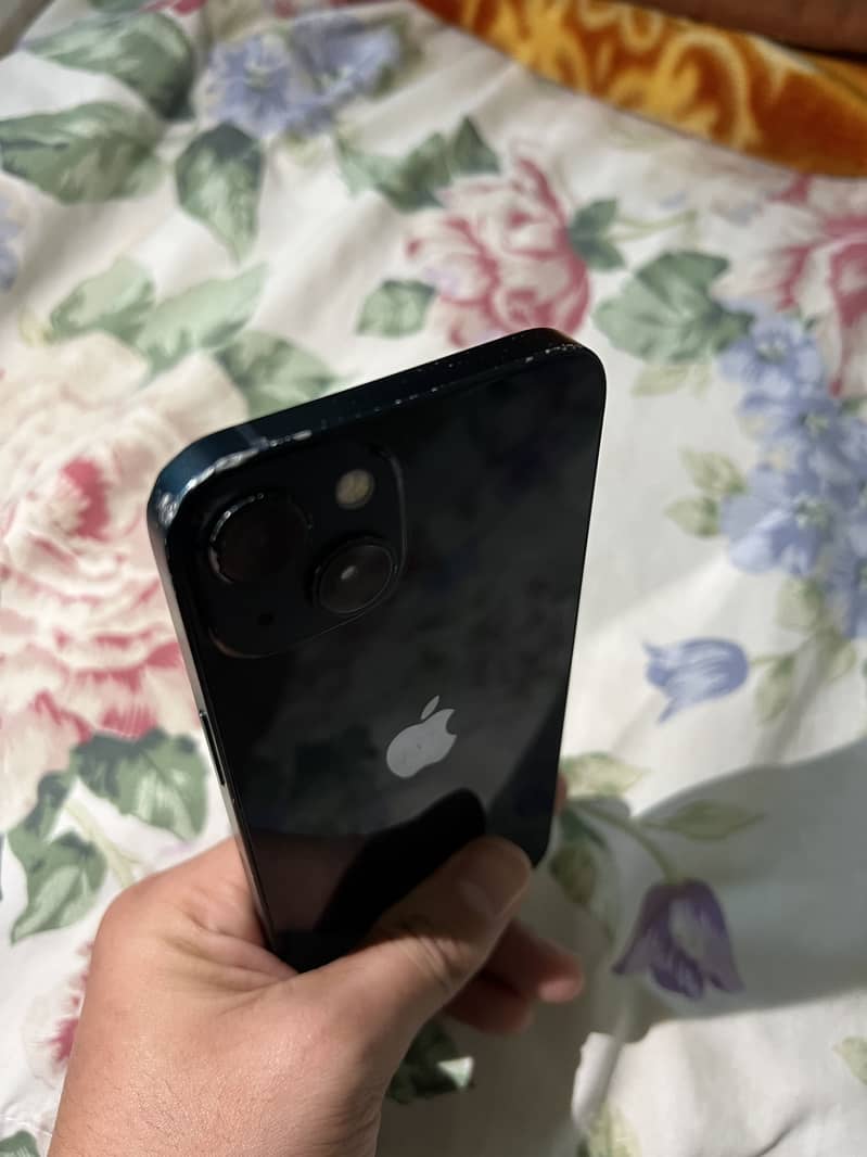Apple iPhone 13 7