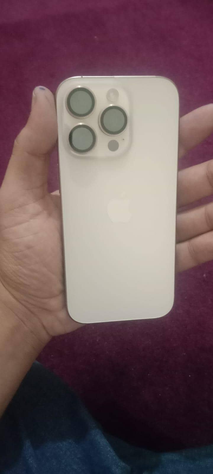Apple iPhone 16 Pro 11