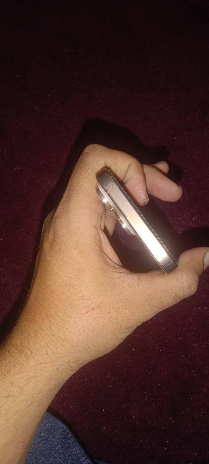 Apple iPhone 16 Pro 13