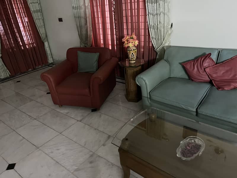 Single bed and Soofa 1