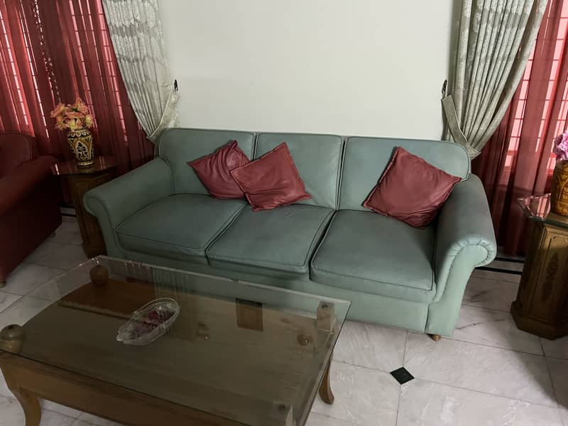 Single bed and Soofa 2