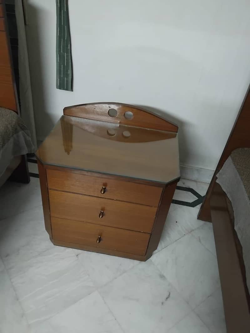Single bed and Soofa 6