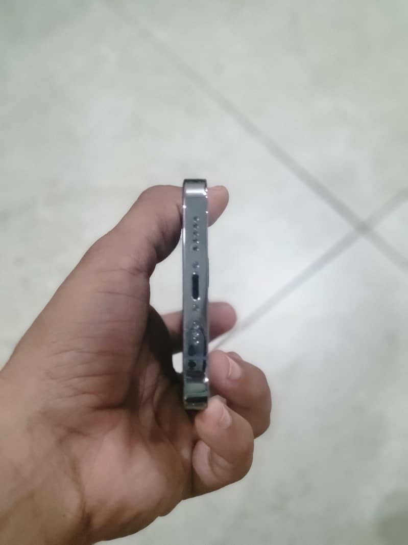 Apple iPhone 13 Pro 3