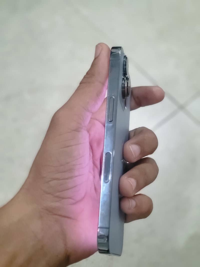 Apple iPhone 13 Pro 6