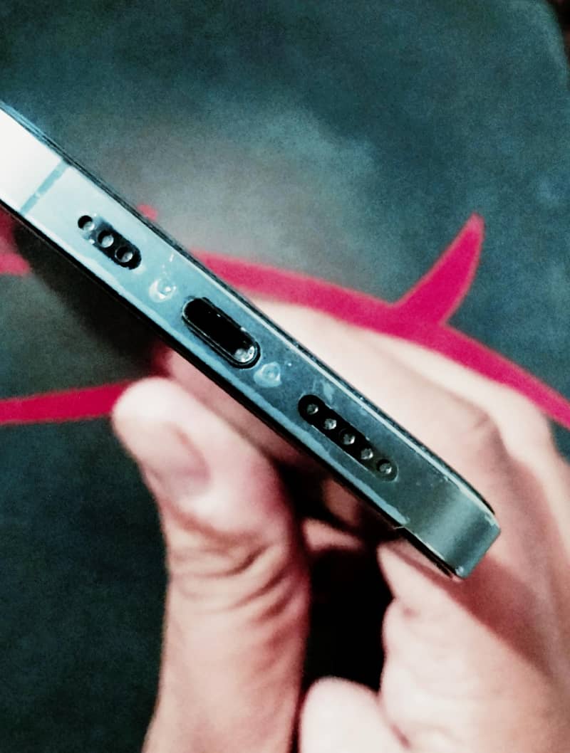 Apple iPhone 12 Pro 4