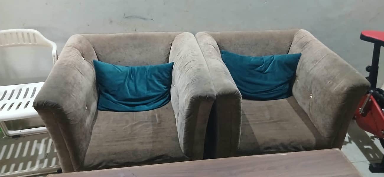 bed room chairs 0
