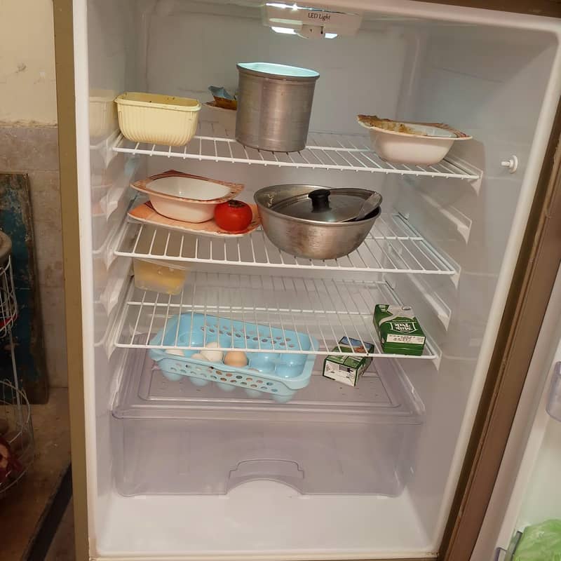 dawlance old model fridge 3