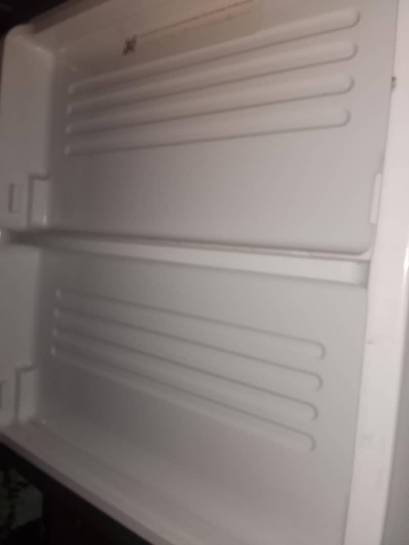 Refrigerator 0