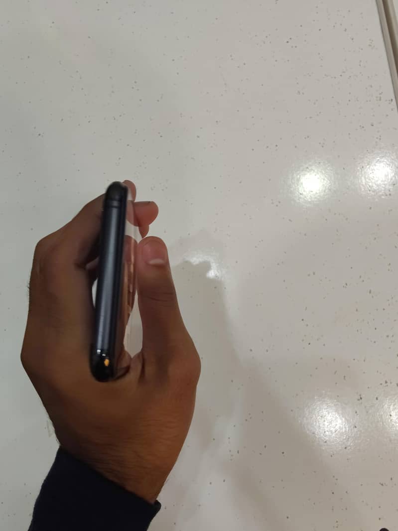 Apple iPhone 11 Pro Max 1