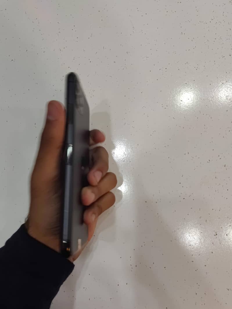 Apple iPhone 11 Pro Max 3