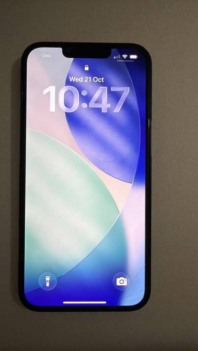 Apple iPhone 13
