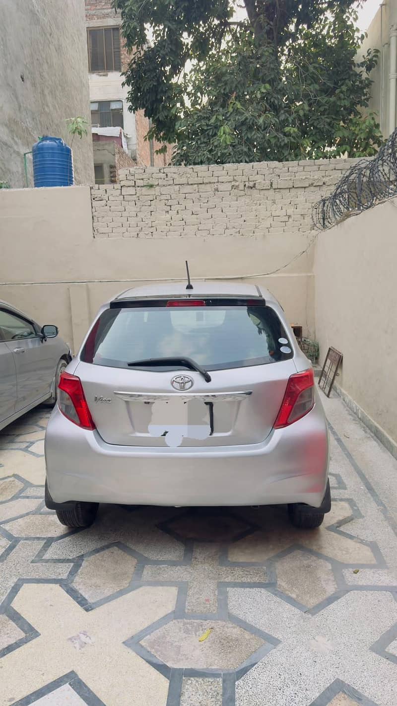 Toyota Vitz 2011 2