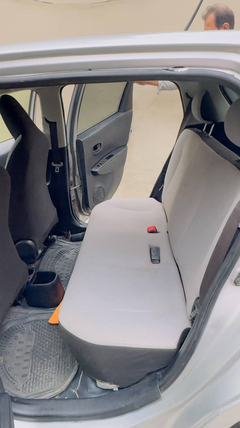 Toyota Vitz 2011 7