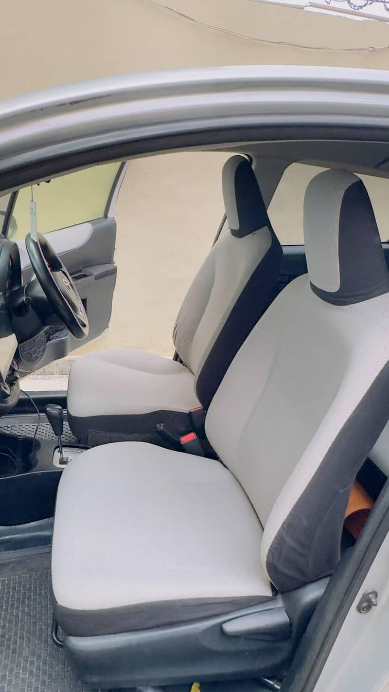 Toyota Vitz 2011 9