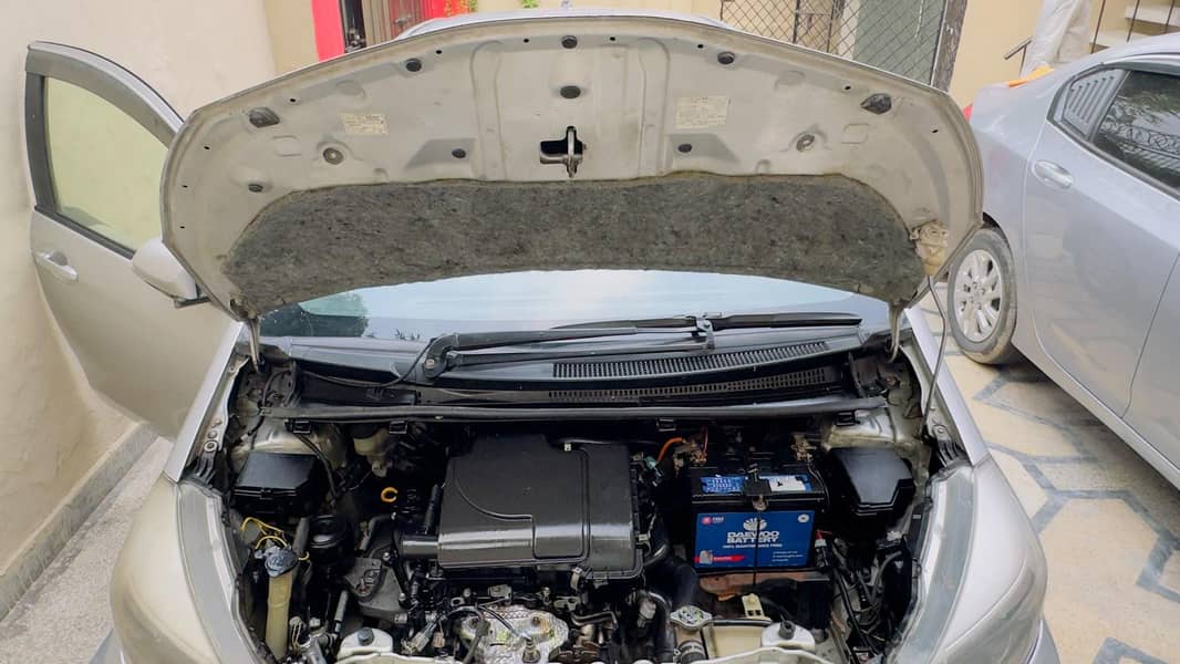 Toyota Vitz 2011 11