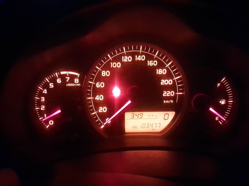 Toyota Vitz 2011 12