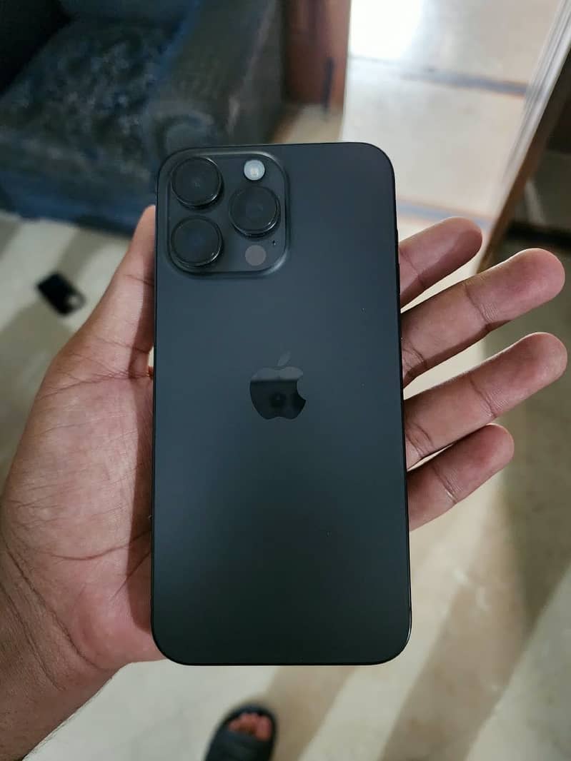 Apple iPhone 15 Pro Max jv 1