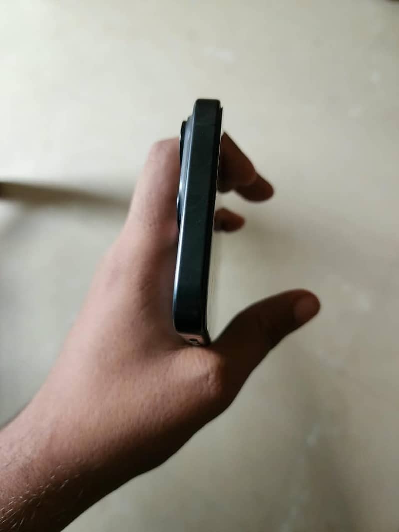 Apple iPhone 15 Pro Max jv 4