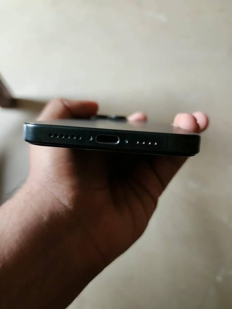 Apple iPhone 15 Pro Max jv 5