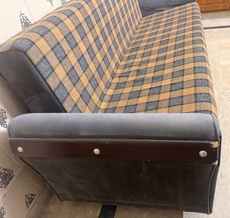 Sofa cumbed 6