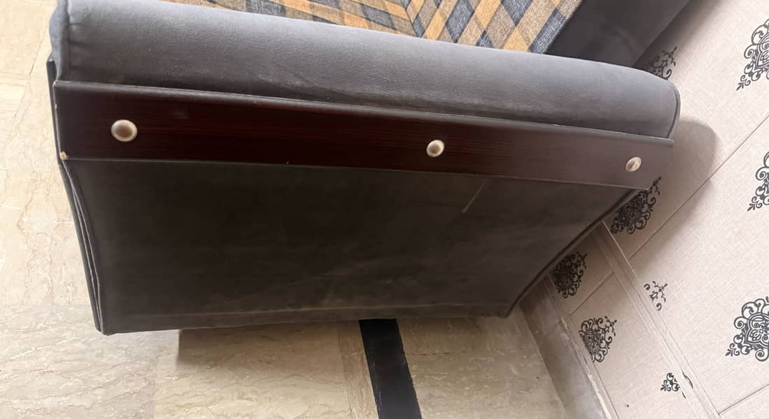 Sofa cumbed 7