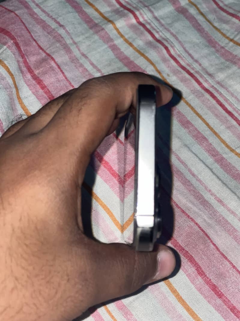 Apple iPhone 13 Pro pta 2
