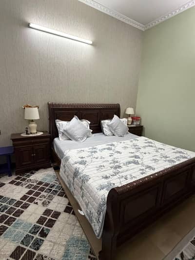Wooden Double Bed Set with 2 Side Tables & Dressing Table