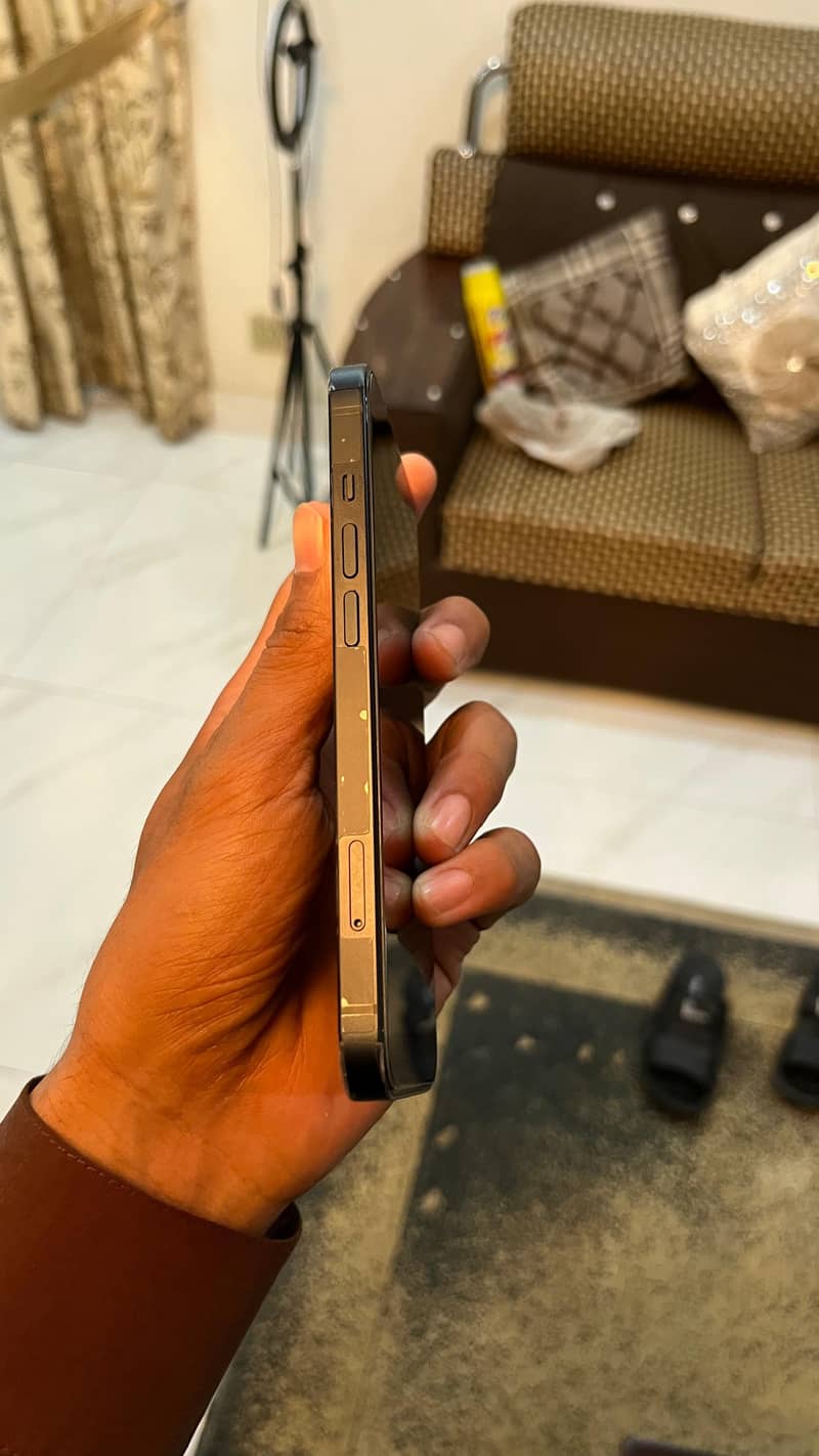 Apple iPhone 13 3