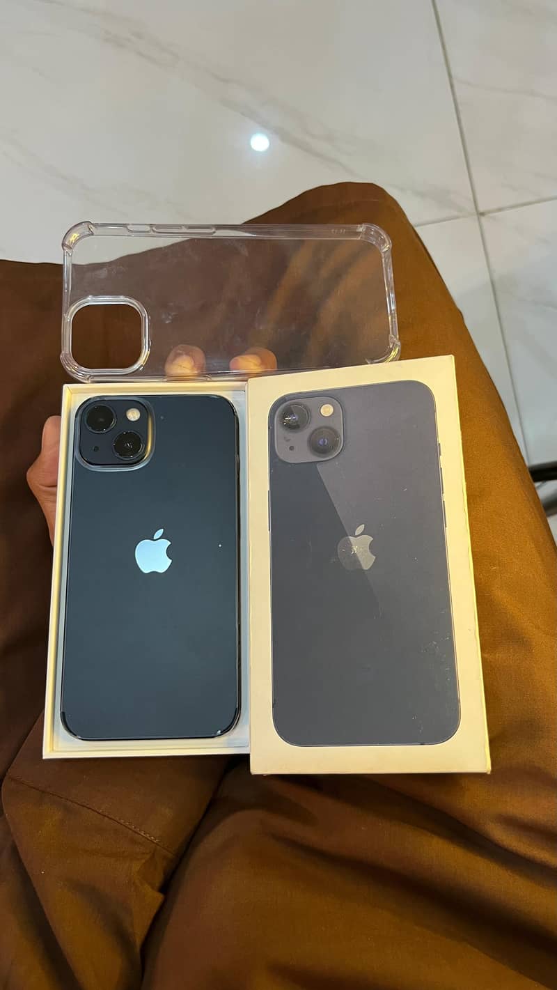Apple iPhone 13 4