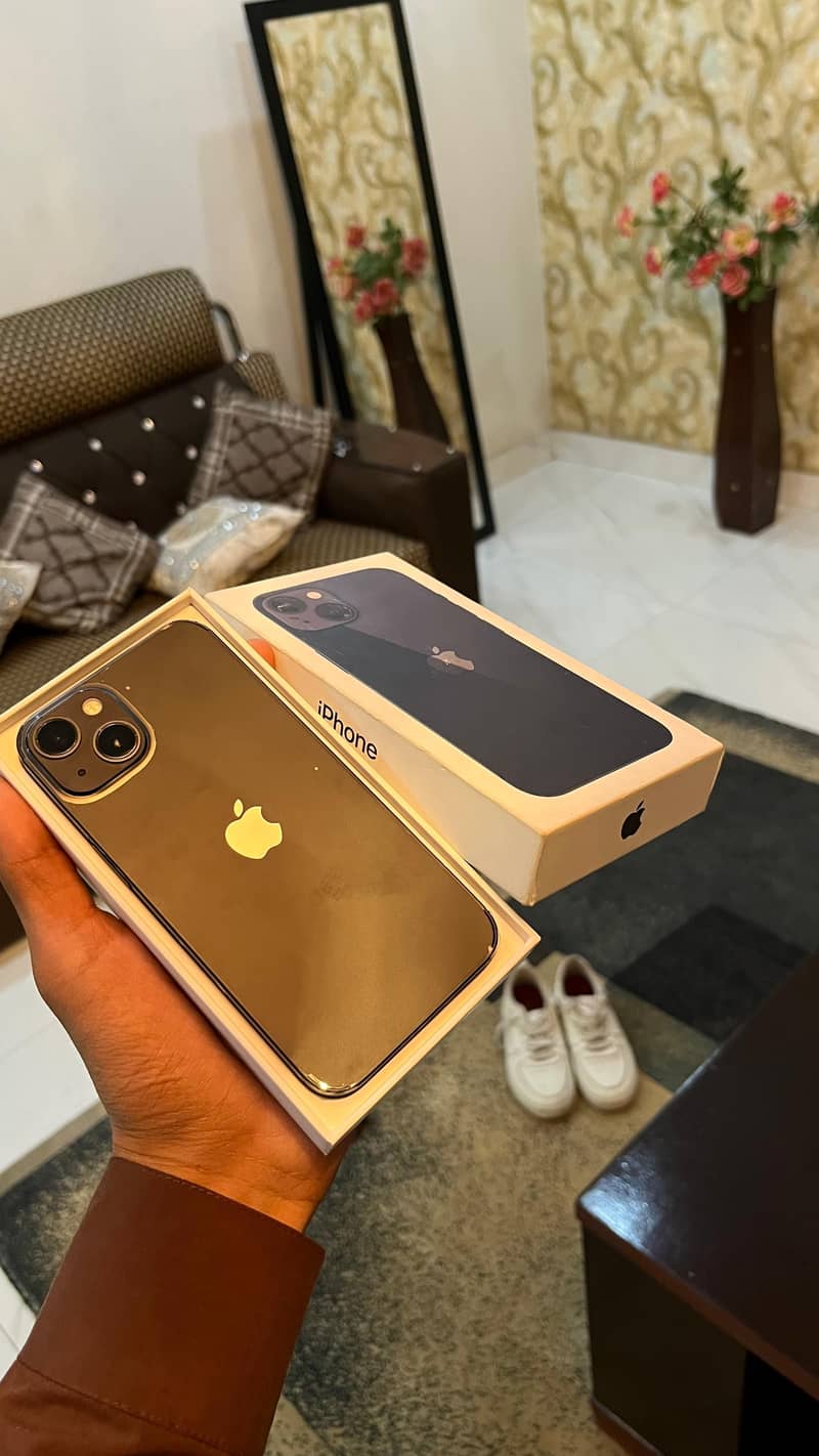 Apple iPhone 13 6