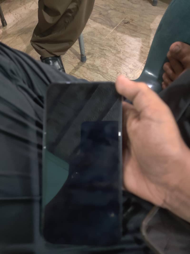 Apple iPhone 13 1
