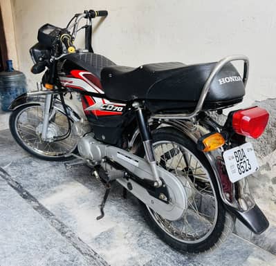 Honda CD 70 2025