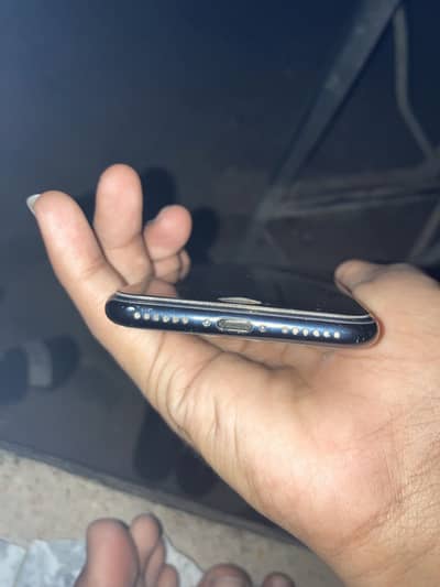 Apple iPhone SE