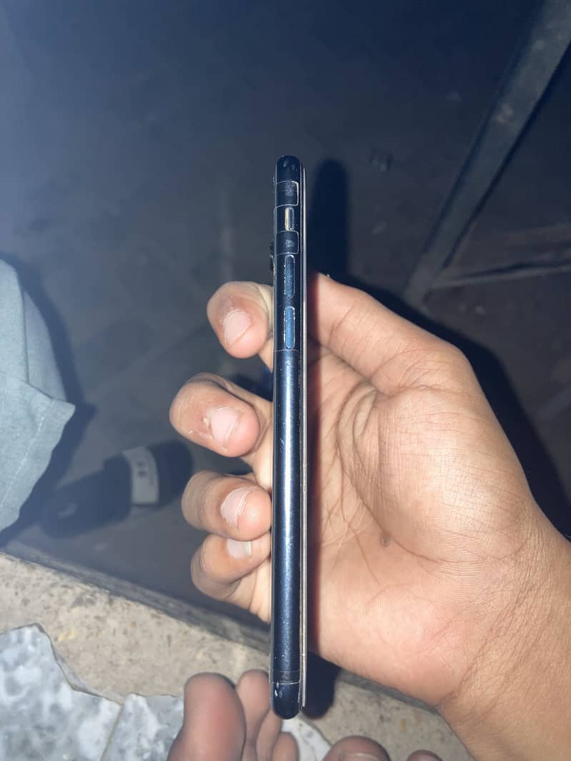 Apple iPhone SE 3