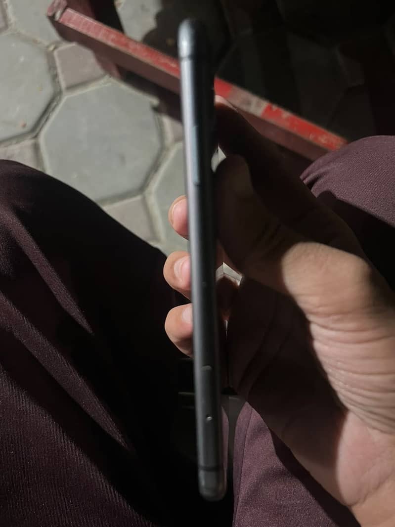 Apple iPhone 11 2