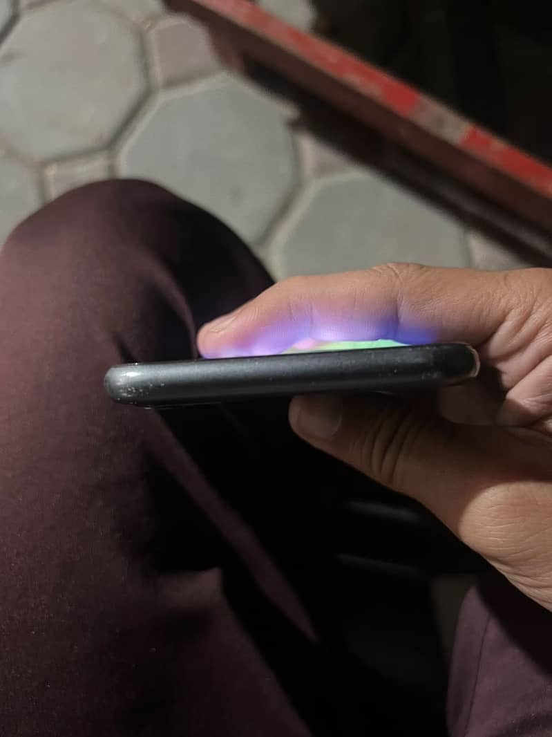 Apple iPhone 11 6