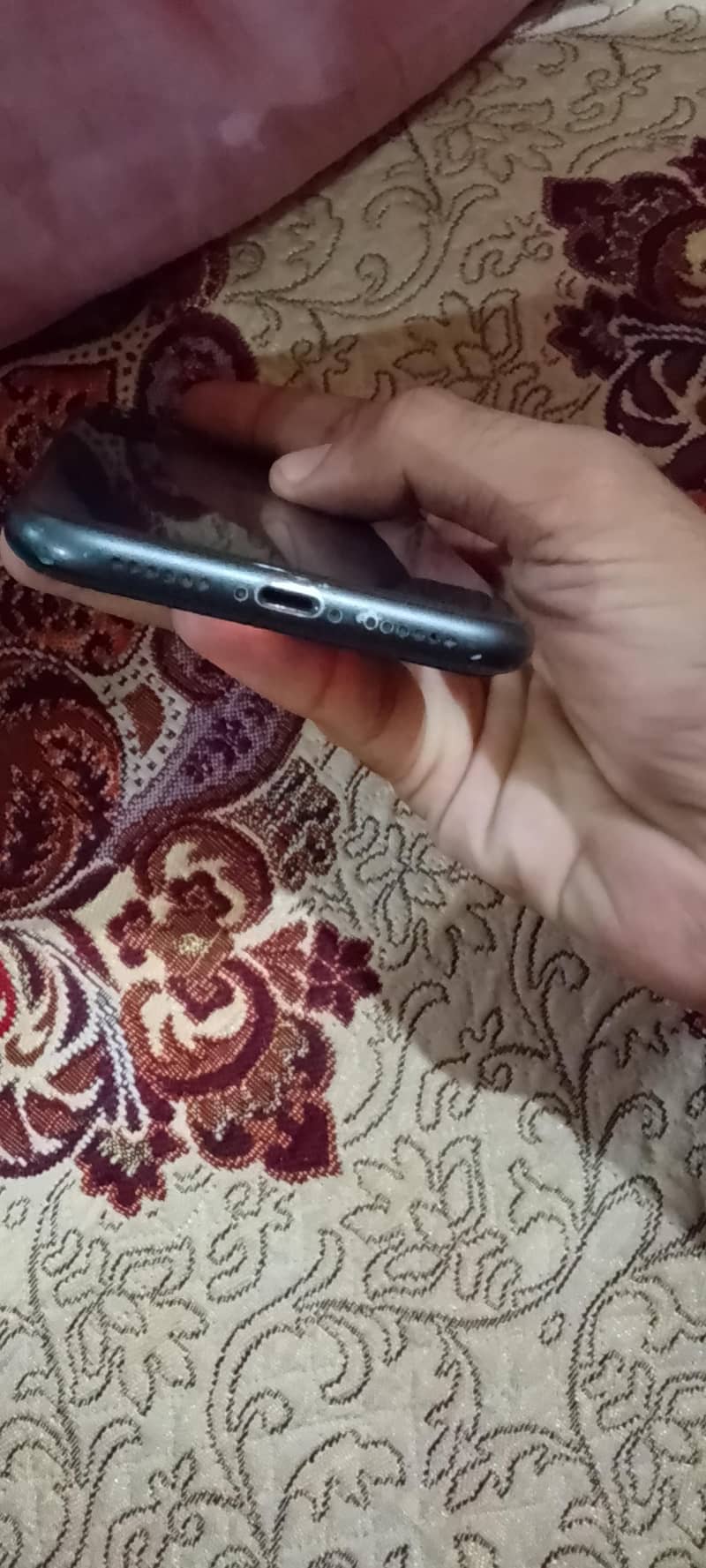 Apple iPhone 11 4