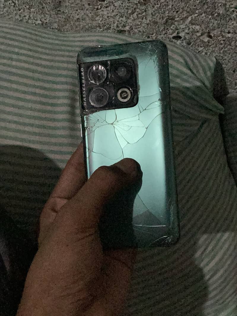 One Plus 10 Pro 3
