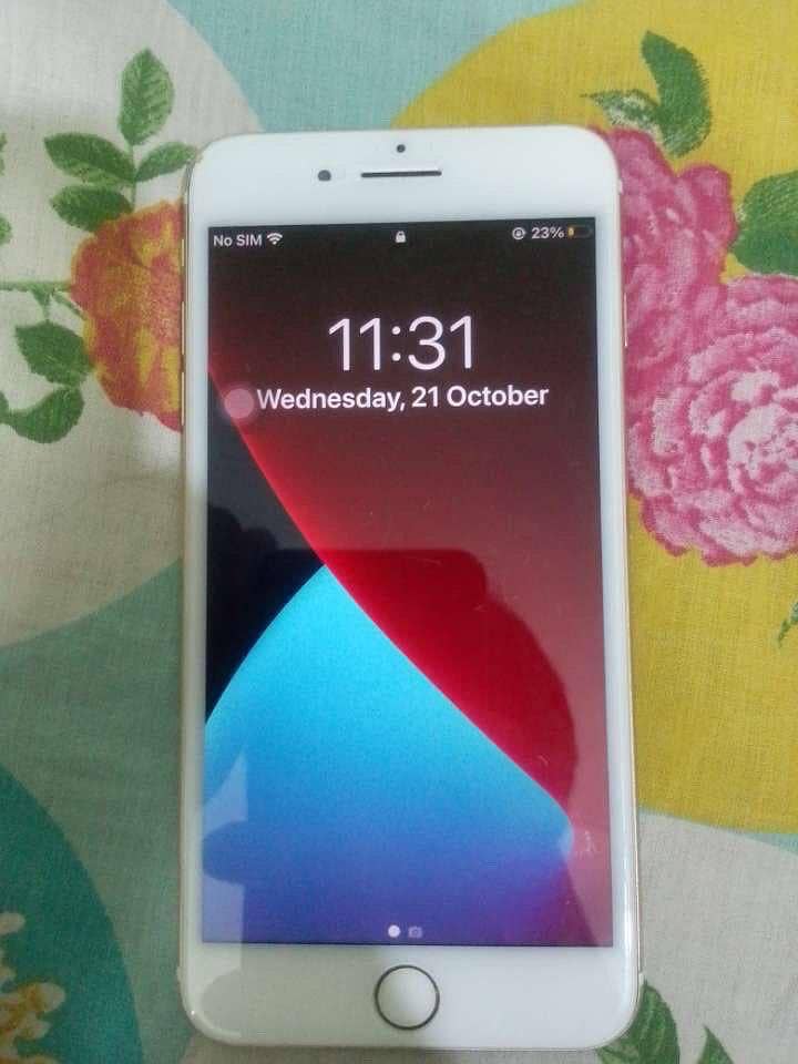 Apple iPhone 7 Plus 0