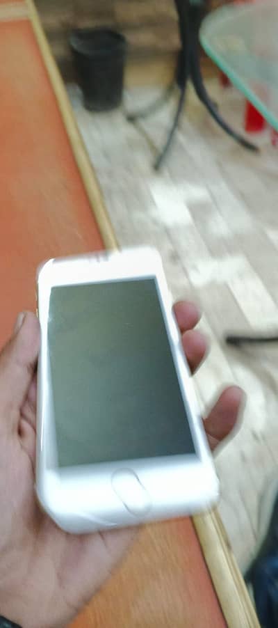 Apple iPhone 7
