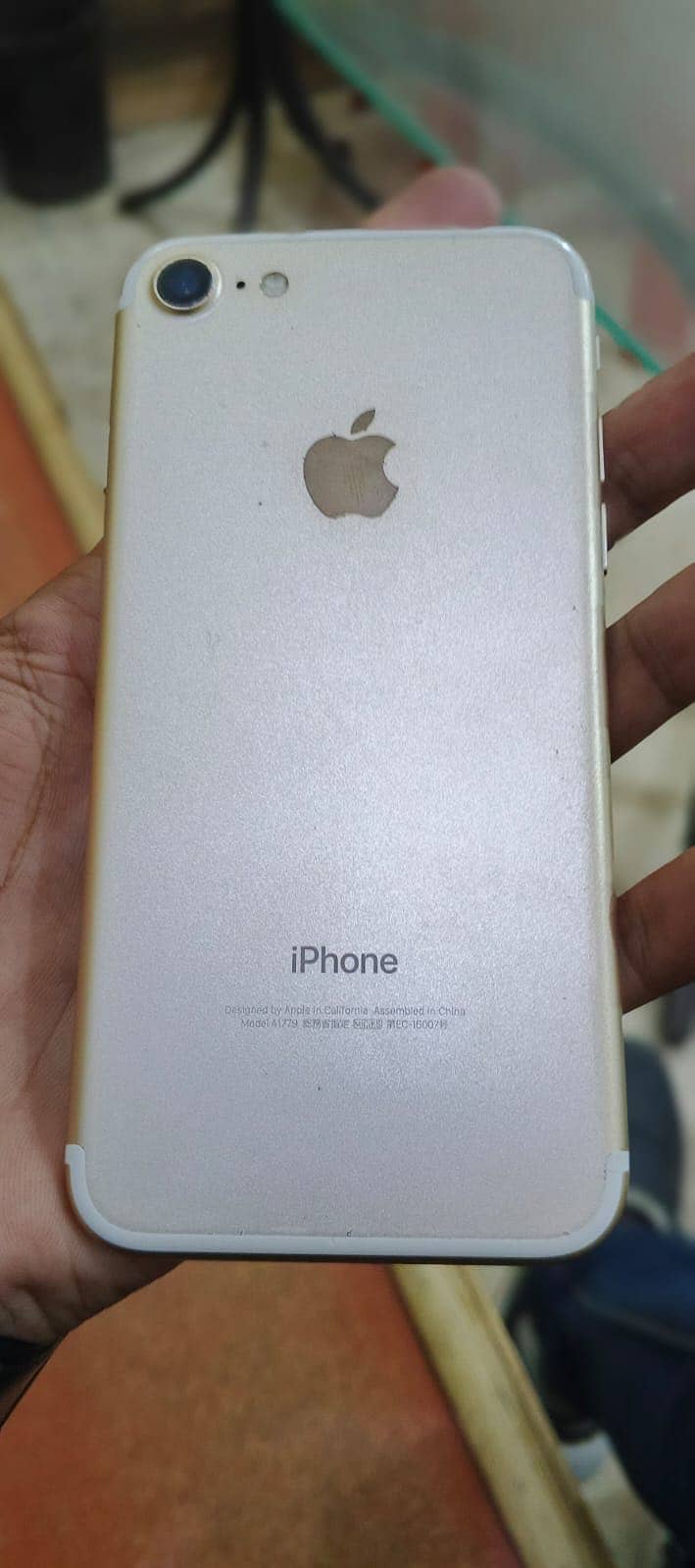 Apple iPhone 7 3