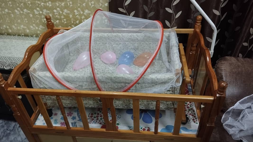 baby cot with bed 1