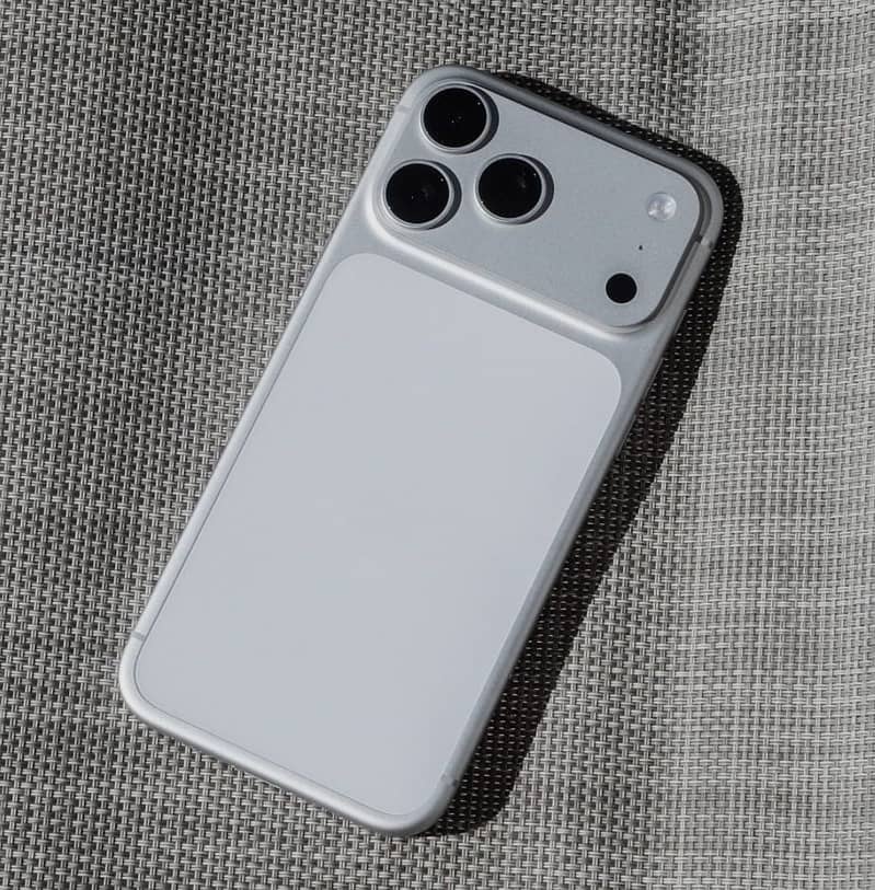 Apple iPhone 17 Pro Max 2