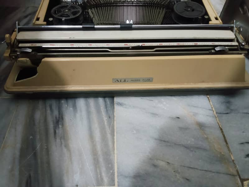 typewritter machine original 3