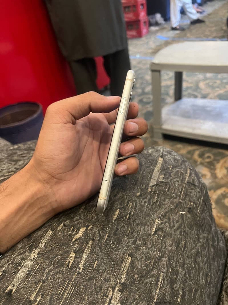 Apple iPhone 11 2